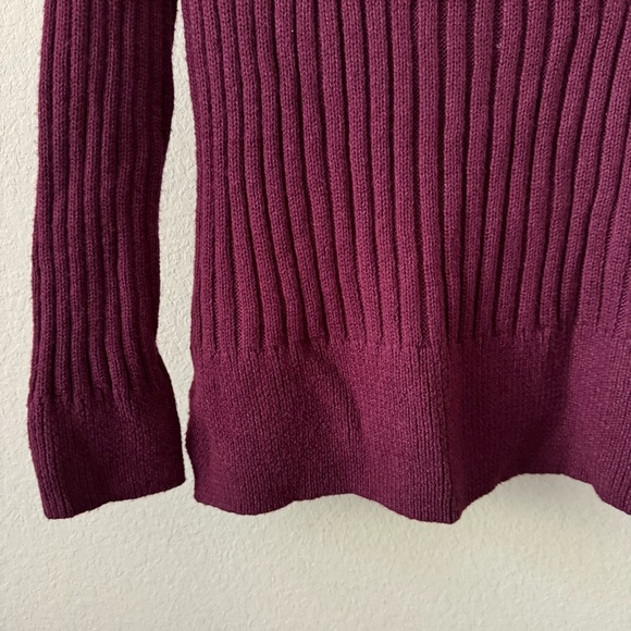 BANANA REPUBLIC | Maroon Long Sleeve Sweater NWT Size Medium - Picture 12 of 16
